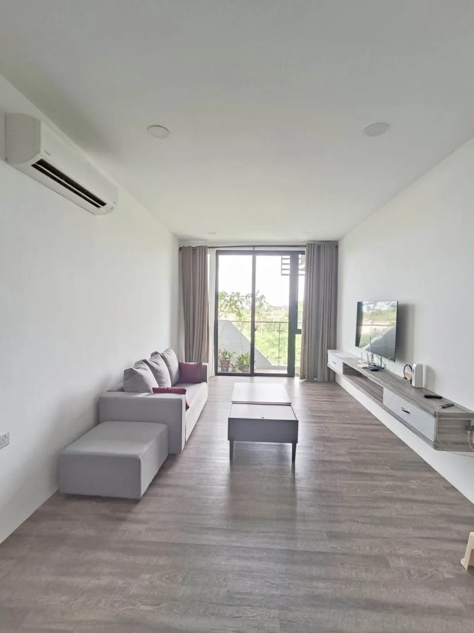 Shop for sale in Sector 82, Faridabad